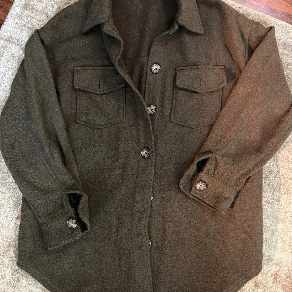 Shacket - Picture 5 of 6